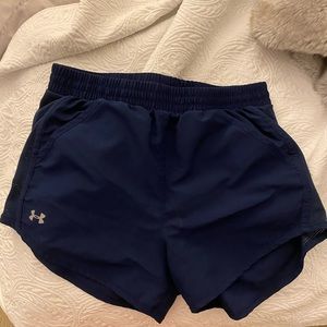 Under armour athletic shorts with pockets